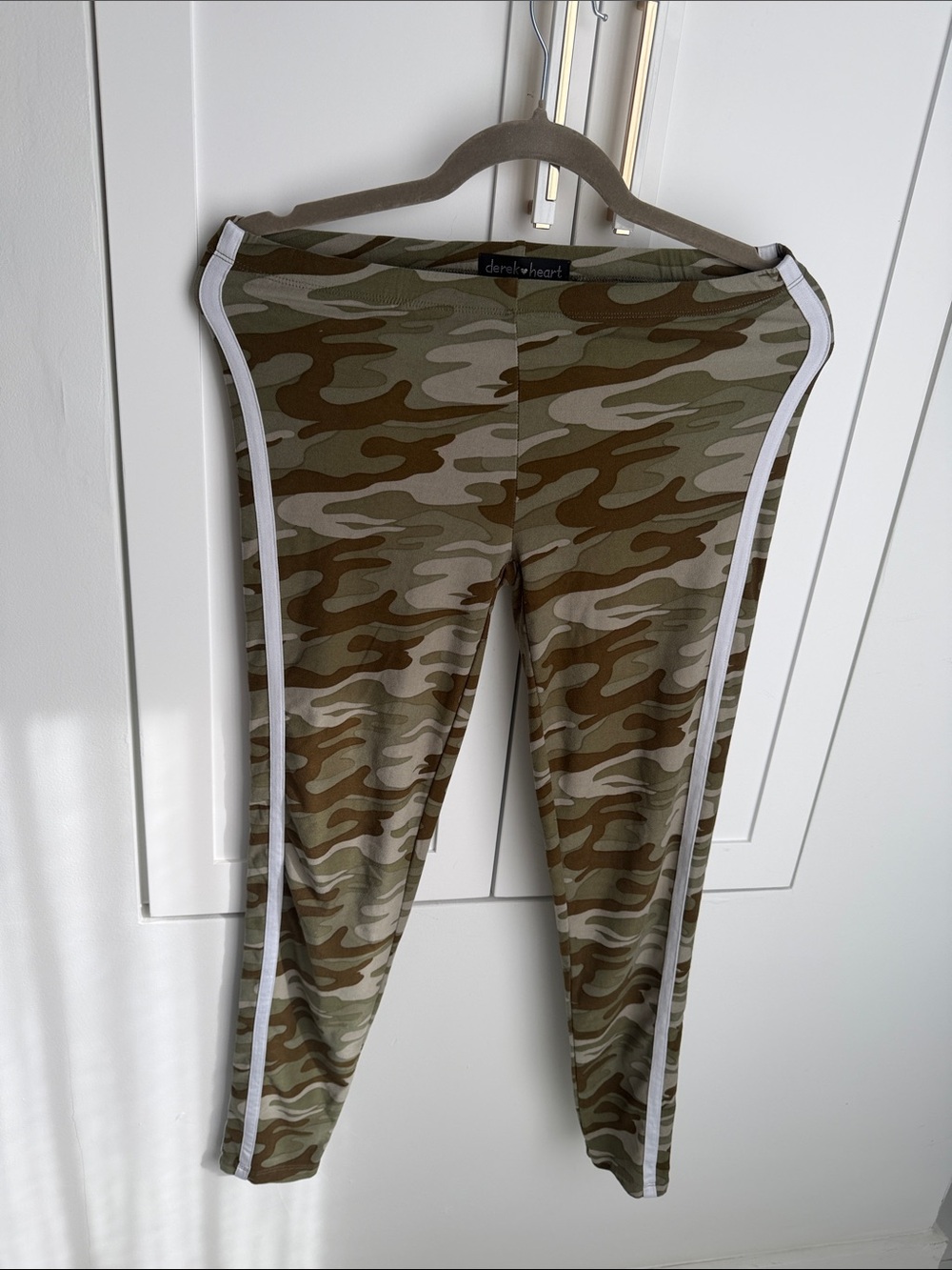 Derek Heart Super Soft Olive Green Camo Leggings with White Side Stripe